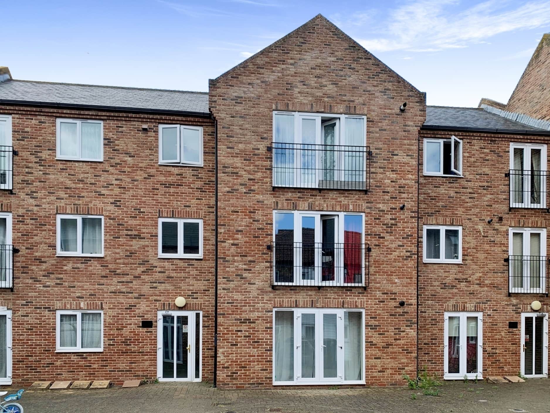 Property photo 0
