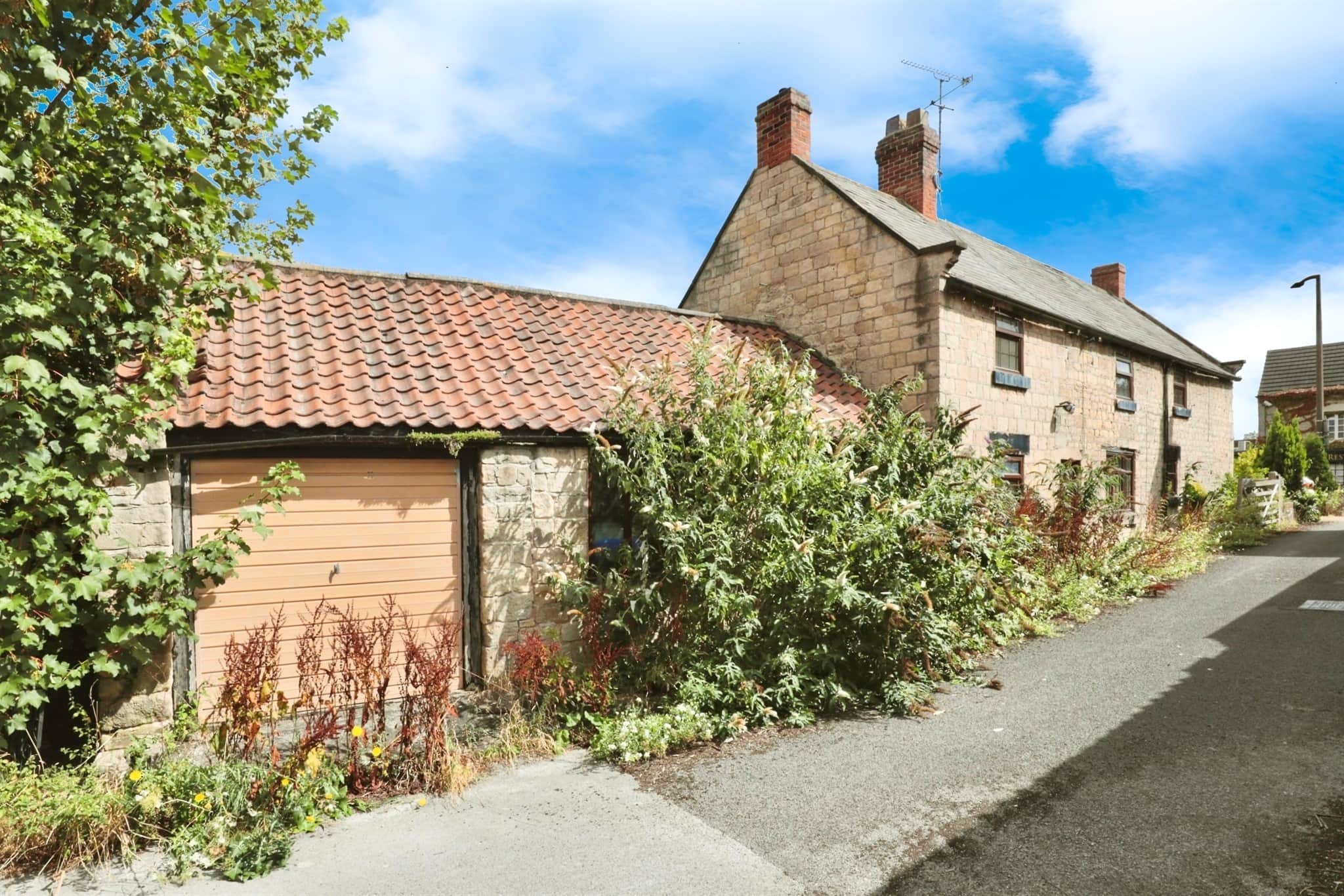 Property photo 0