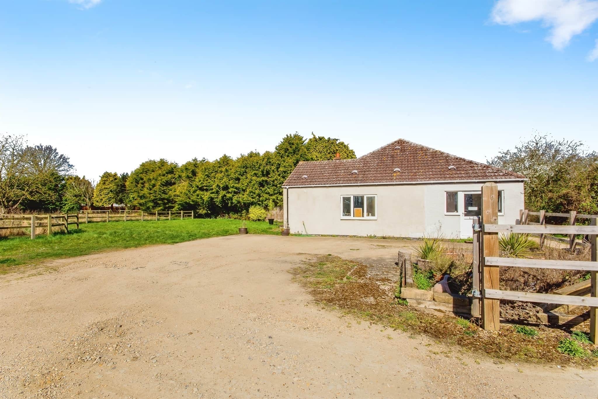 Property photo 0