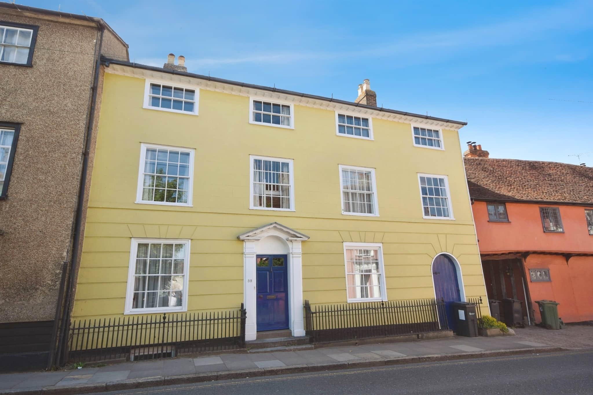 Property photo 0