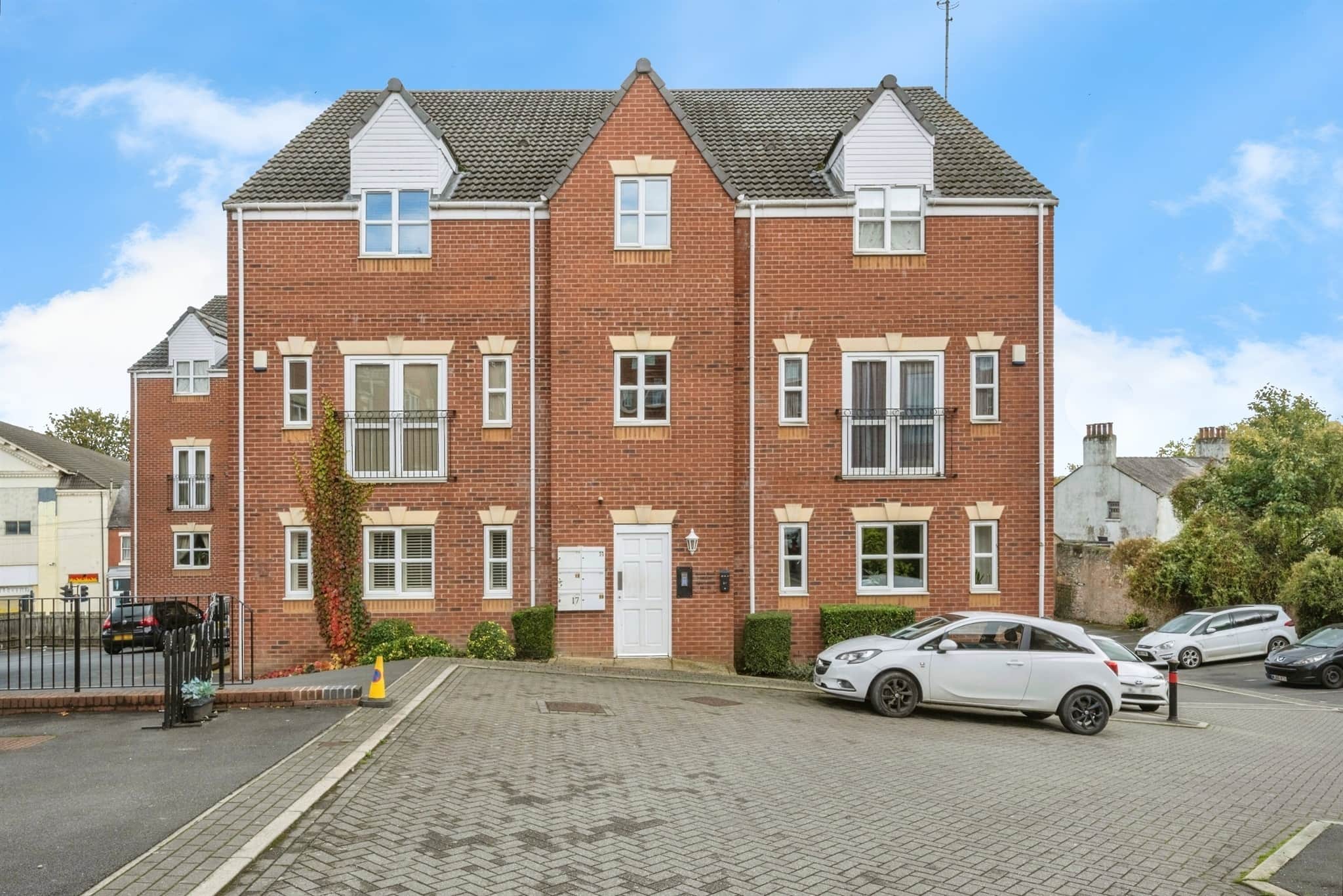 Property photo 0