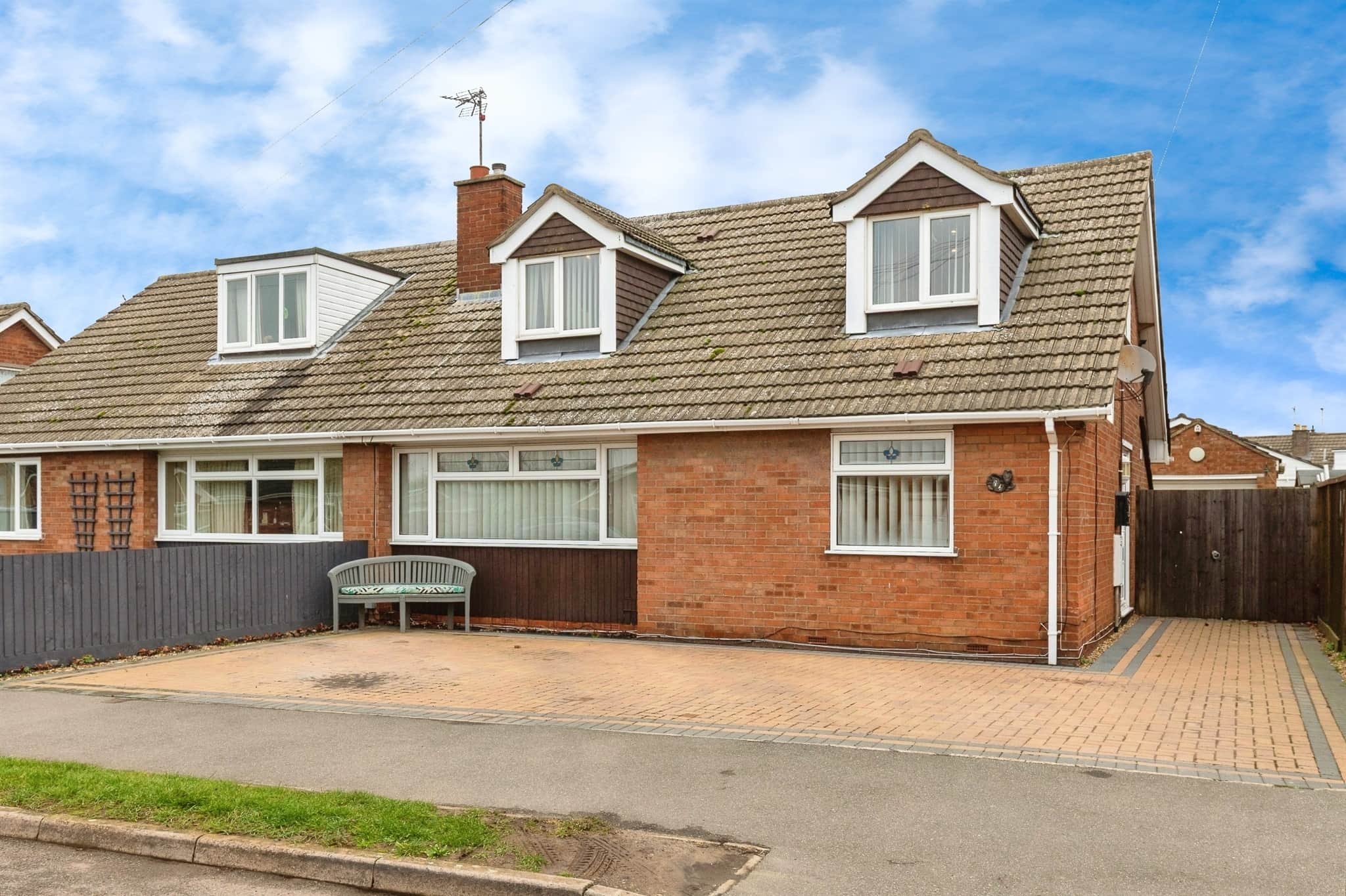 Property photo 0