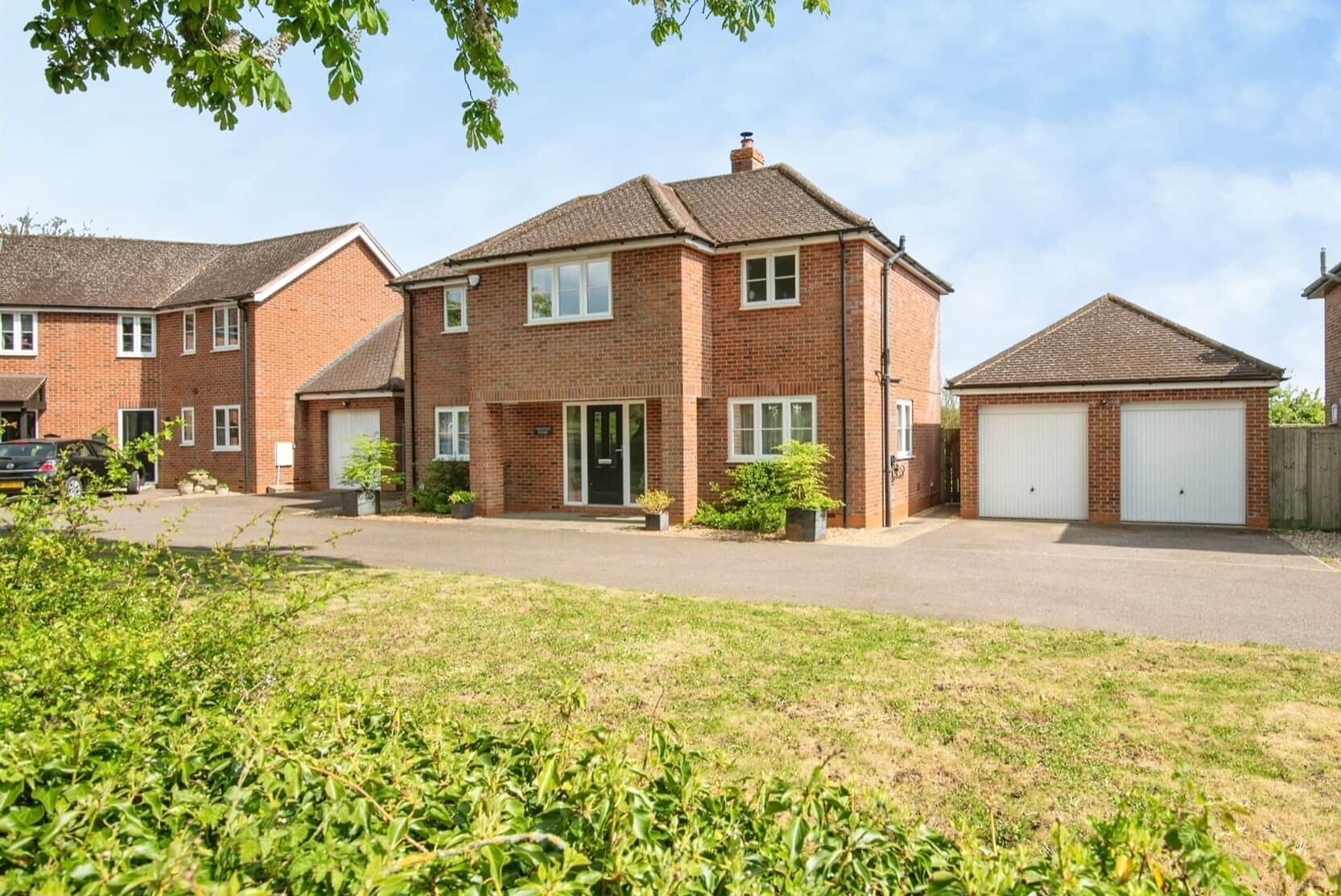 Property photo 0