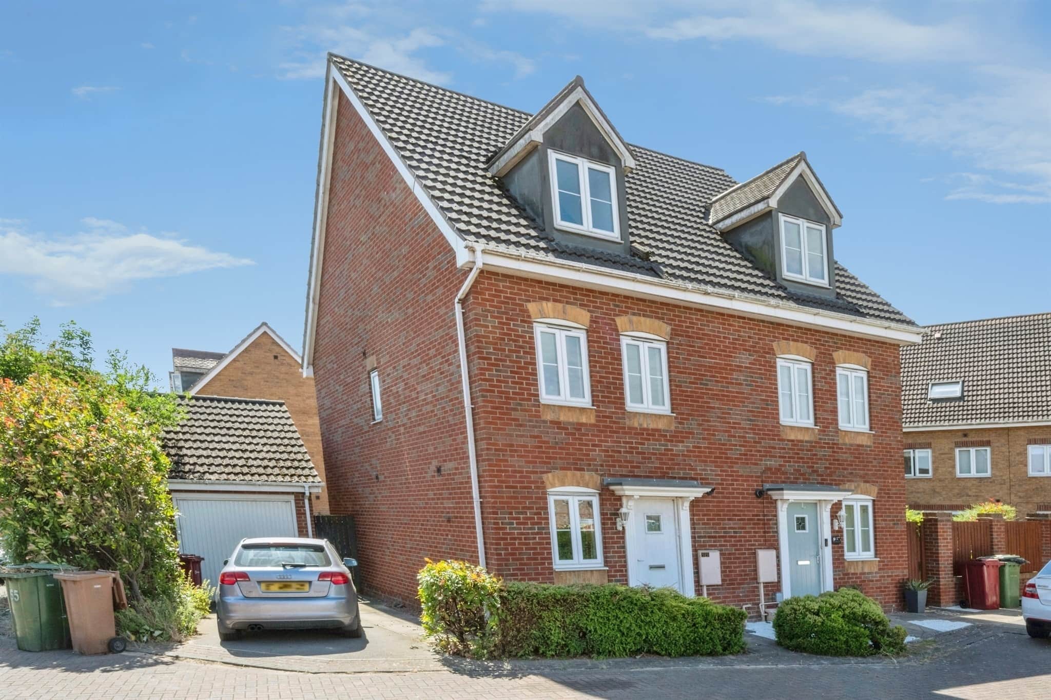 Property photo 0