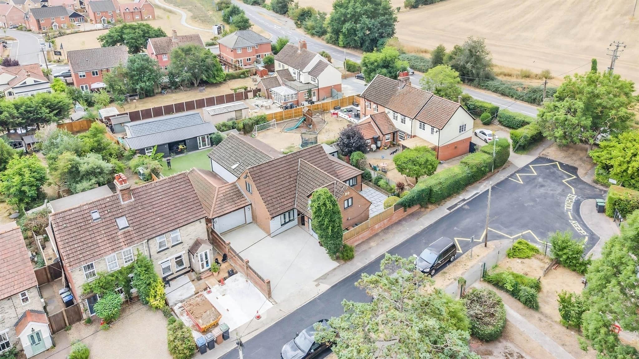 Property photo 0
