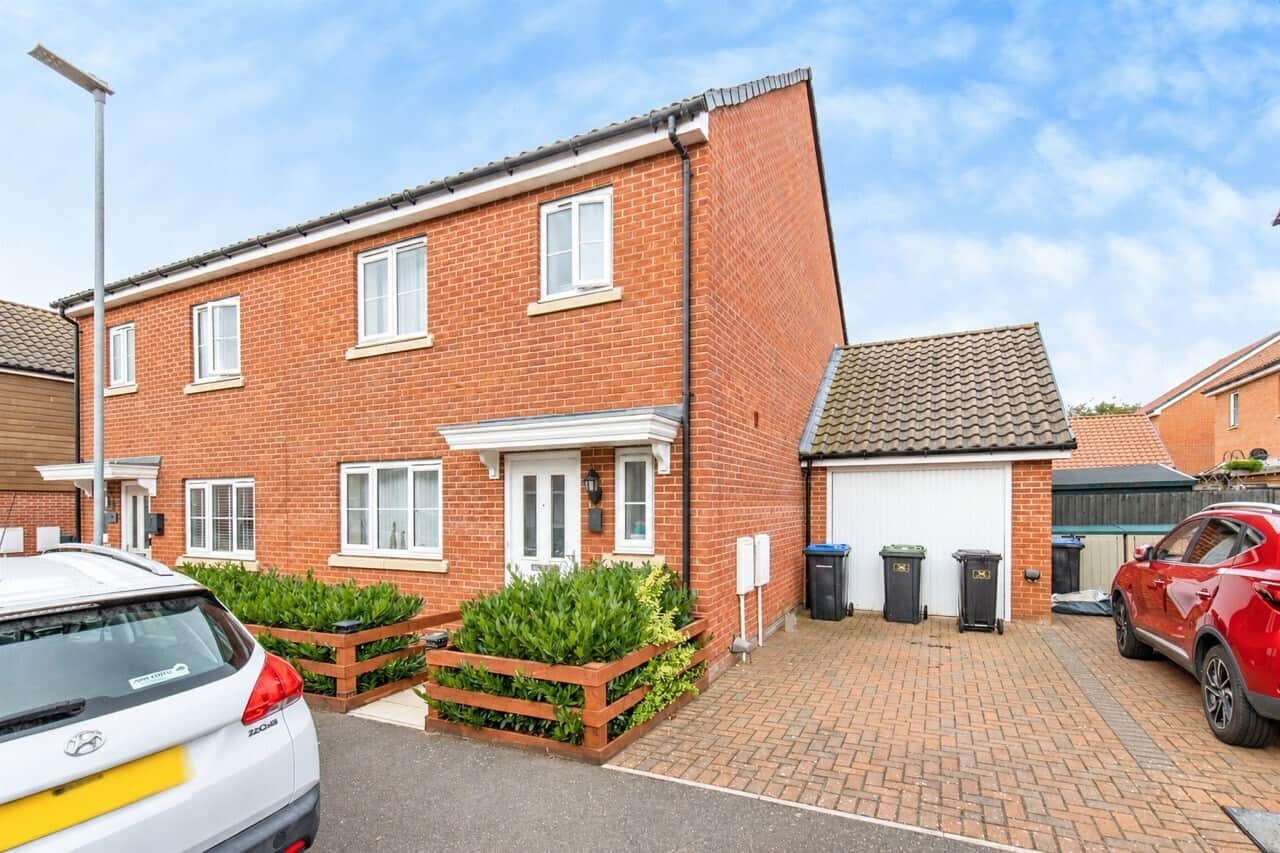 Property photo 0